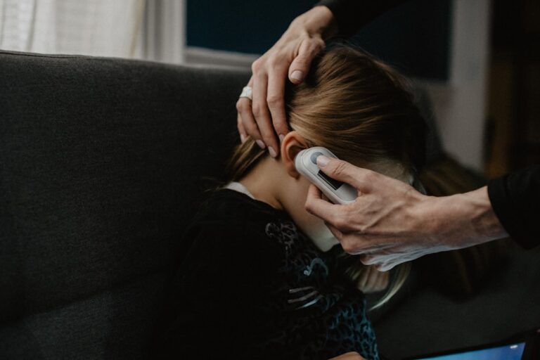 The Benefits of Regularly Using a Neck Massager at Home